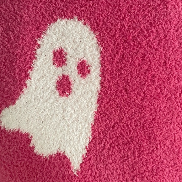 NEW Cupcakes & Cashmere PINK GHOST Throw 👻💗 viral fuzzy blanket tik tok - Picture 4 of 7